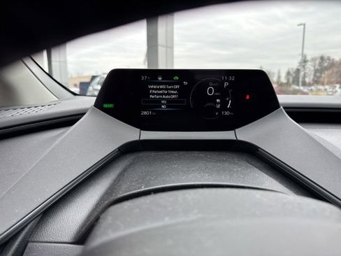 Used 2024 Toyota Prius XLE image 17