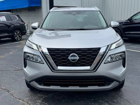 Used 2023 Nissan Rogue SV w/ SV Premium B Package AWD/4WD image 2
