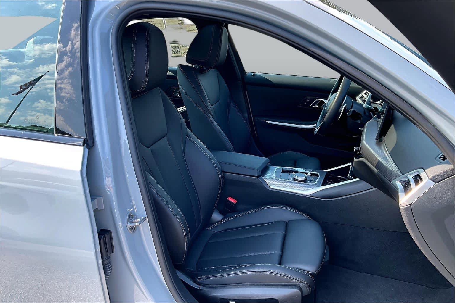 Used 2025 BMW M340i RWD image 9