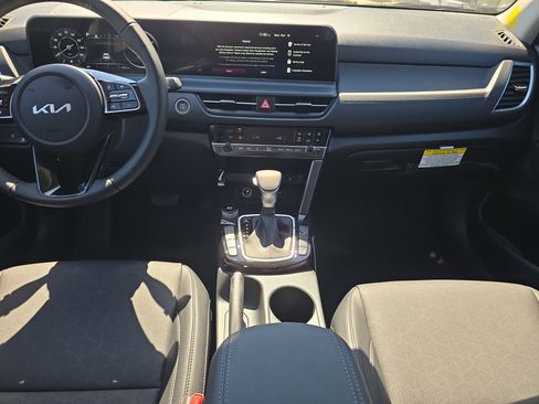 New 2026 Kia Seltos EX FWD image 14