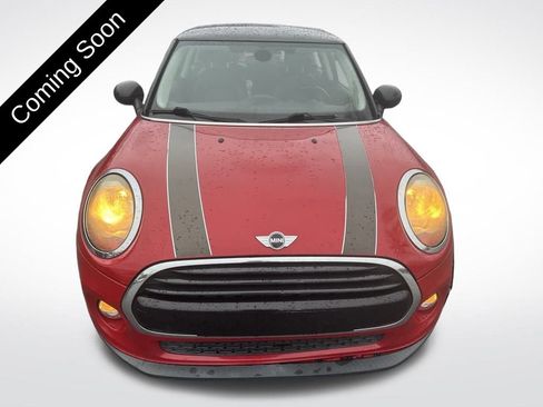 Used 2016 MINI Cooper 2-Door Hardtop image 2