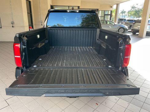 Used 2025 Toyota Tacoma SR image 29