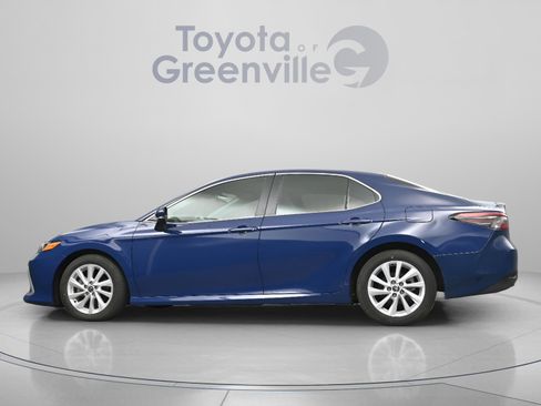 Used 2023 Toyota Camry LE w/ Convenience Package FWD image 29