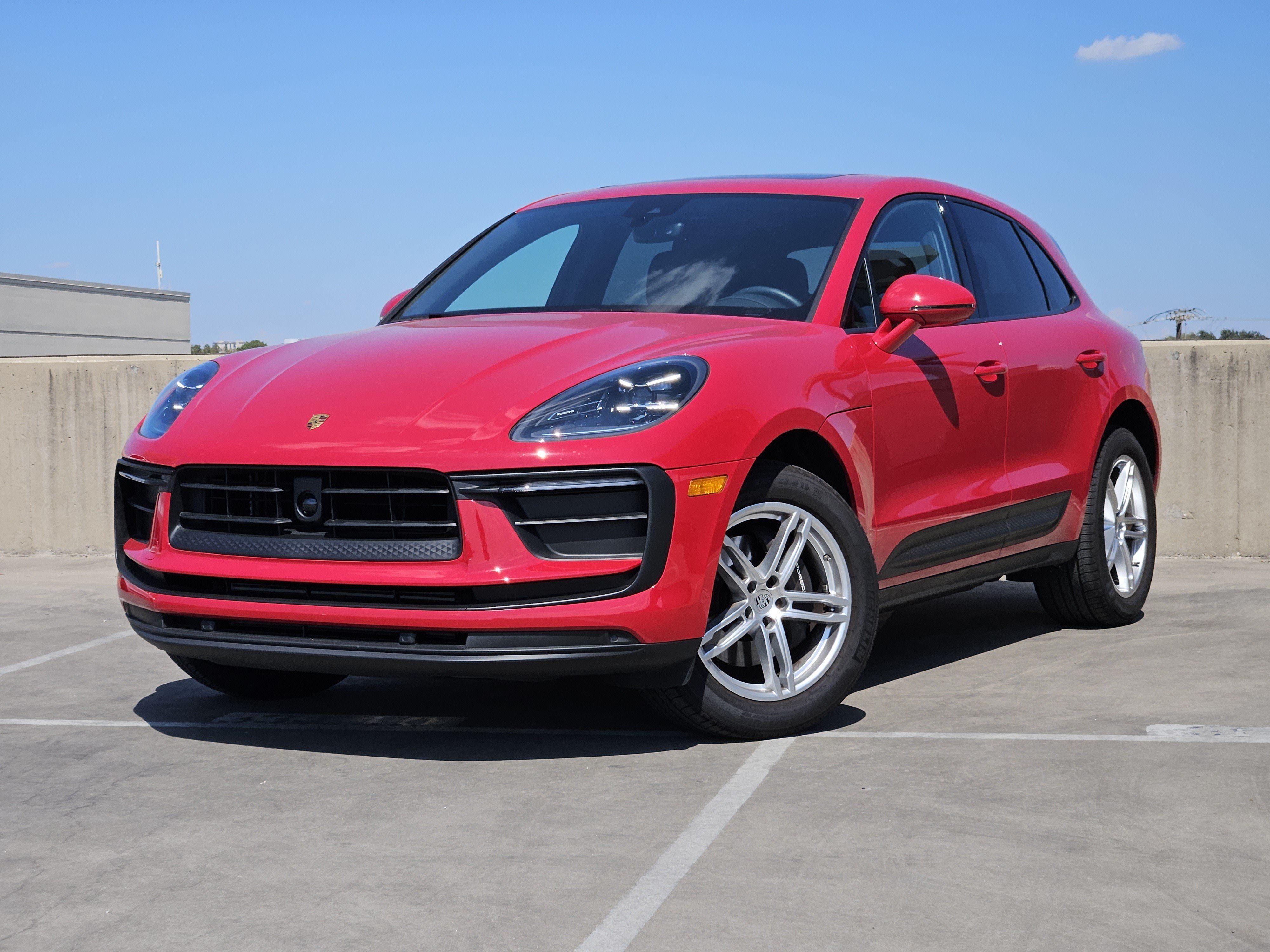 Certified 2026 Porsche Macan AWD/4WD image 1