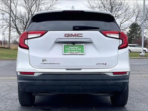 Used 2023 GMC Terrain AT4 image 4