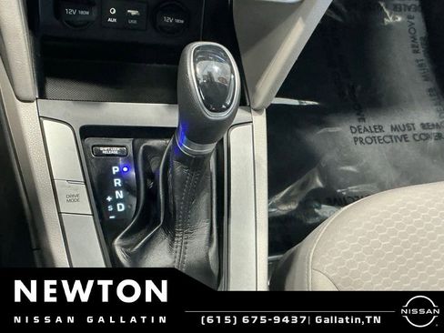 Used 2020 Hyundai Elantra SEL FWD image 10
