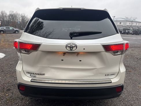 Used 2016 Toyota Highlander LE image 8