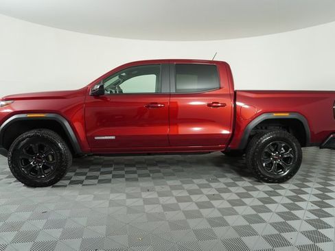 Used 2025 GMC Canyon Elevation image 4