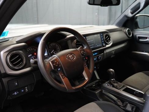 Used 2023 Toyota Tacoma TRD Sport w/ Technology Package AWD/4WD image 14
