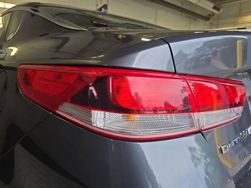 Used 2017 Kia Optima LX FWD image 33
