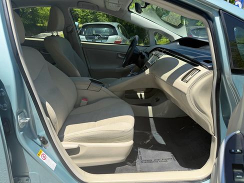 Used 2013 Toyota Prius Two FWD image 18