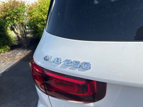 Used 2020 Mercedes-Benz GLB 250 4MATIC image 7
