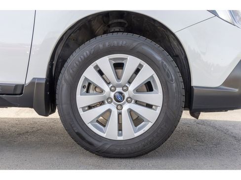 Used 2019 Subaru Outback 2.5i Premium image 9