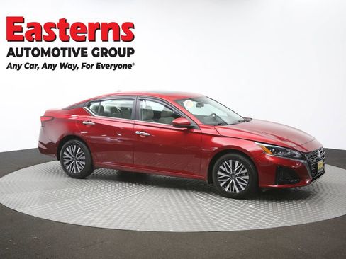 Used 2023 Nissan Altima 2.5 SV w/ SV Premium Package AWD/4WD image 46