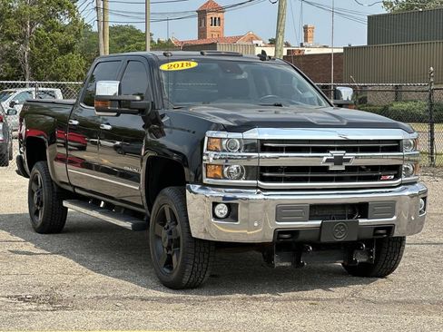 Used 2018 Chevrolet Silverado 2500 LTZ w/ Vortec Plus Package AWD/4WD image 7