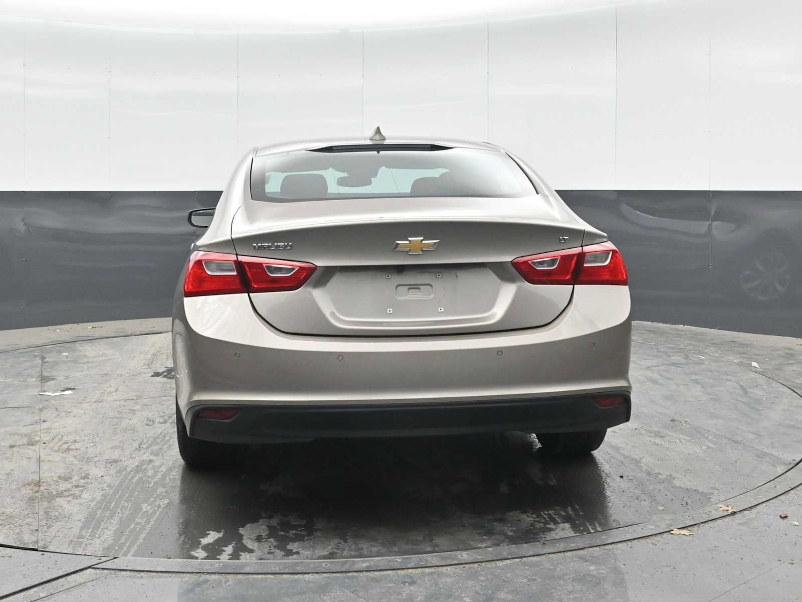 Used 2025 Chevrolet Malibu LT FWD image 11