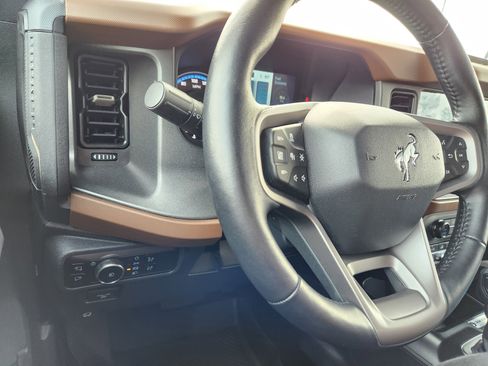 Used 2024 Ford Bronco Outer Banks image 24