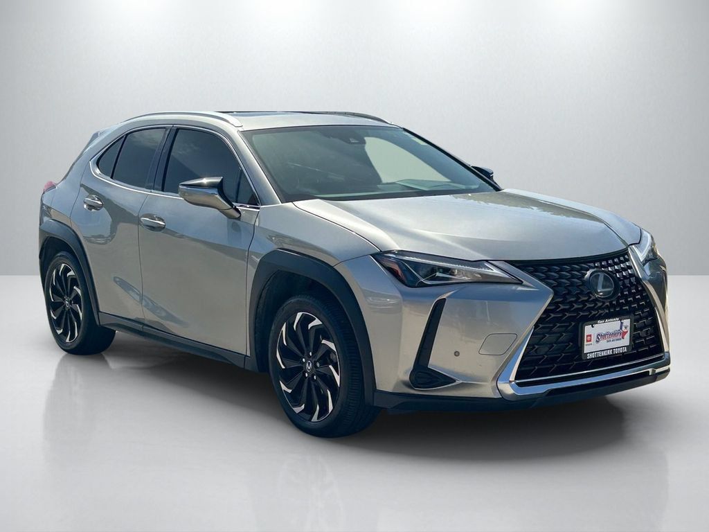 Used 2021 Lexus UX 200 w/ Premium Package FWD image 3