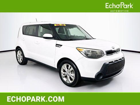 Used 2015 Kia Soul + FWD image 1