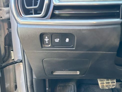 Used 2025 Kia Sorento SX Prestige w/ Olive Brown Leather Package image 25