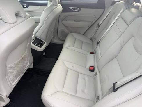 Used 2019 Volvo XC60 T5 Inscription w/ Protection Package Premier AWD/4WD image 13