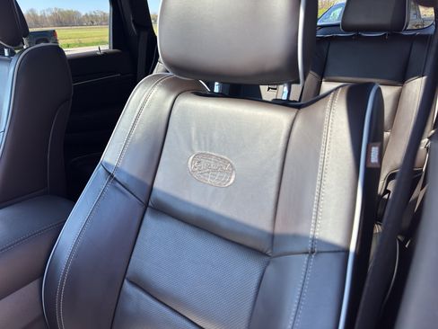 Used 2019 Jeep Grand Cherokee Overland image 16