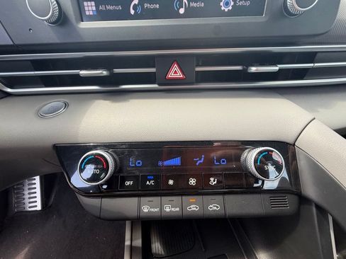 Used 2025 Hyundai Elantra Sport FWD image 16