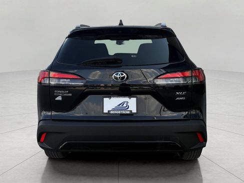 Used 2023 Toyota Corolla Cross XLE w/ Convenience Package AWD/4WD image 10