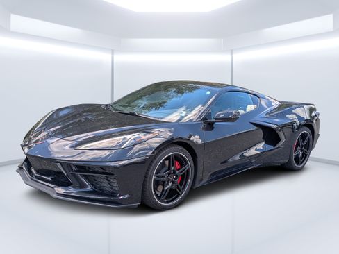 Used 2024 Chevrolet Corvette Stingray Coupe w/ 1LT RWD image 7