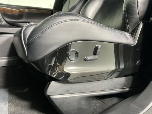 Used 2016 Tesla Model X 75D image 11