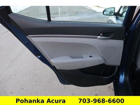 Used 2017 Hyundai Elantra SE image 21