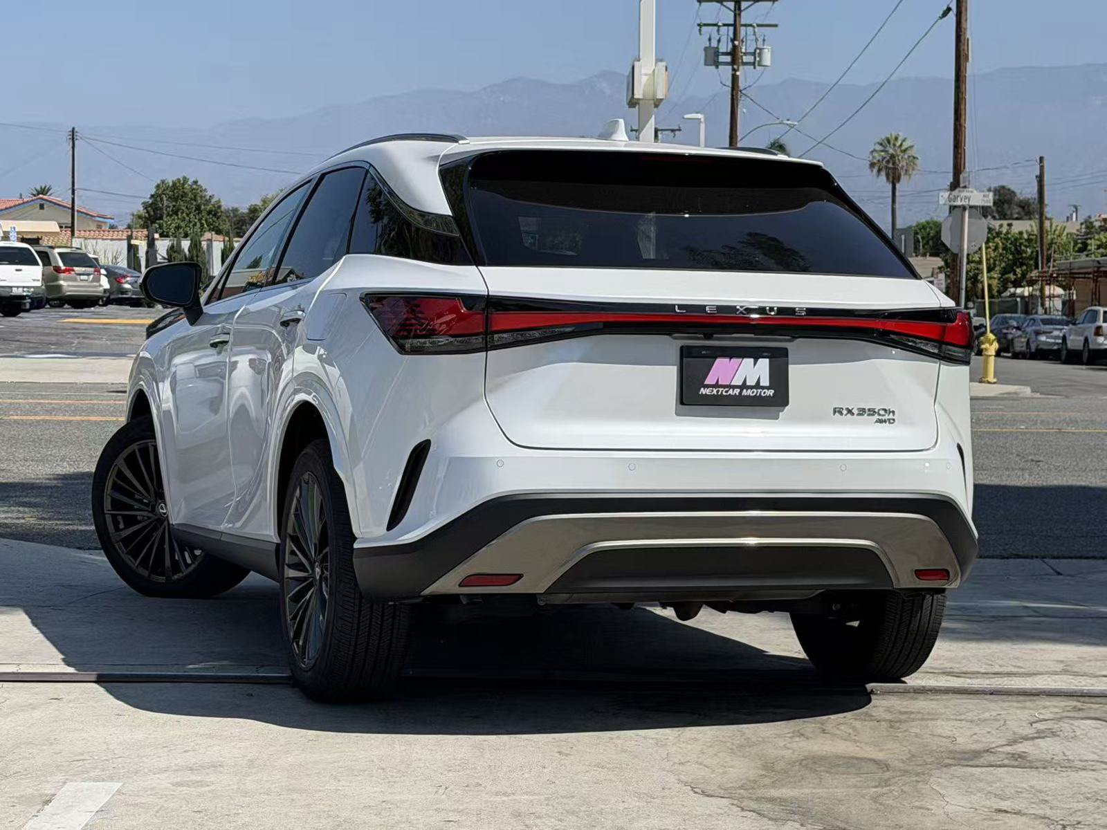 Used 2025 Lexus RX 350h w/ Convenience Package AWD/4WD image 5