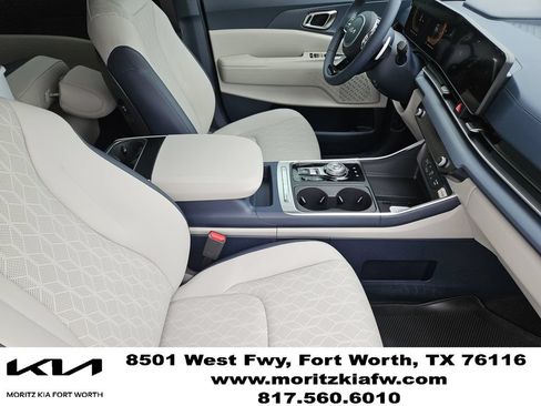New 2026 Kia Carnival EX FWD image 10