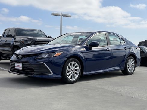 Certified 2023 Toyota Camry LE FWD image 6