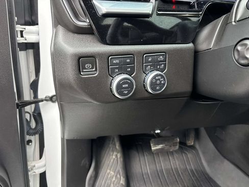 Used 2022 GMC Sierra 1500 SLT AWD/4WD image 21