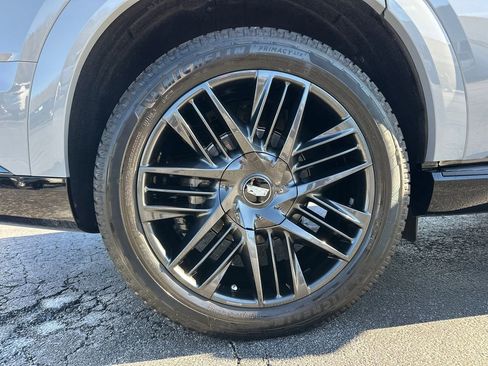 New 2026 Cadillac Escalade IQ Sport 1 w/ LPO, ONYX Package AWD/4WD image 17