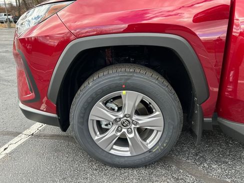 New 2025 Toyota RAV4 XLE image 28