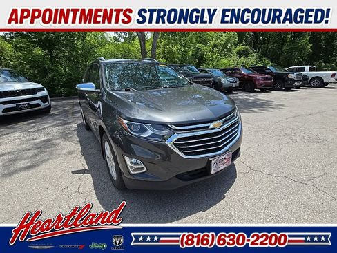 Used 2018 Chevrolet Equinox Premier AWD/4WD image 11
