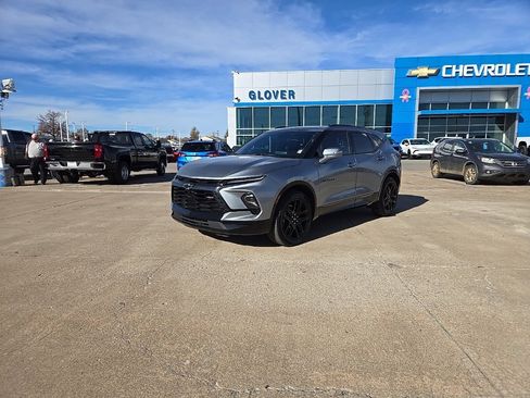 Used 2023 Chevrolet Blazer RS w/ Driver Confidence II Package image 3