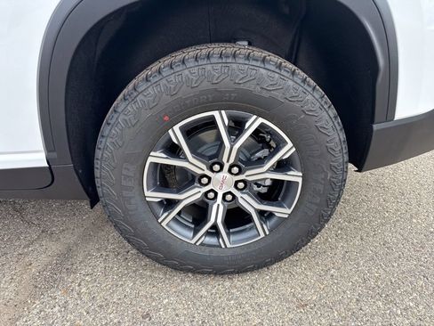 New 2026 GMC Acadia AT4 w/ Luxury Package AWD/4WD image 13