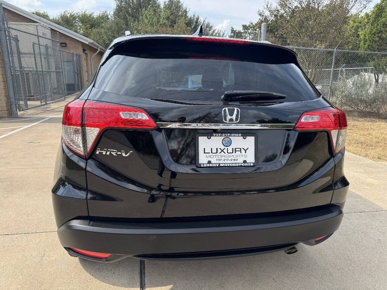 Used 2021 Honda HR-V EX image 11