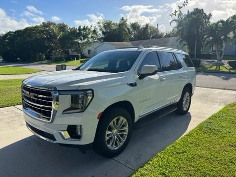 Used 2021 GMC Yukon SLT RWD image 1