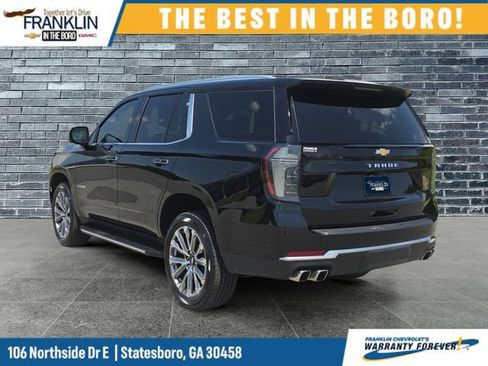 Used 2025 Chevrolet Tahoe High Country AWD/4WD image 3