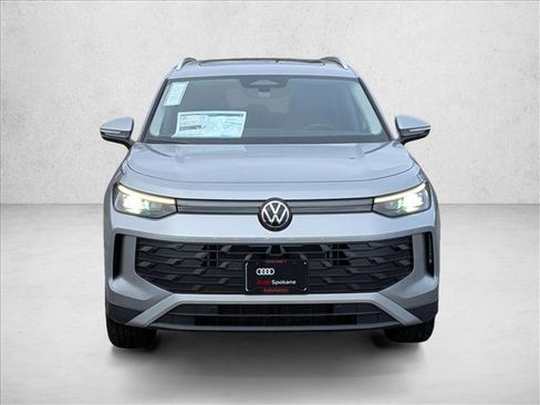 New 2026 Volkswagen Tiguan SE image 5