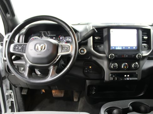 Used 2024 RAM 2500 Big Horn AWD/4WD image 2