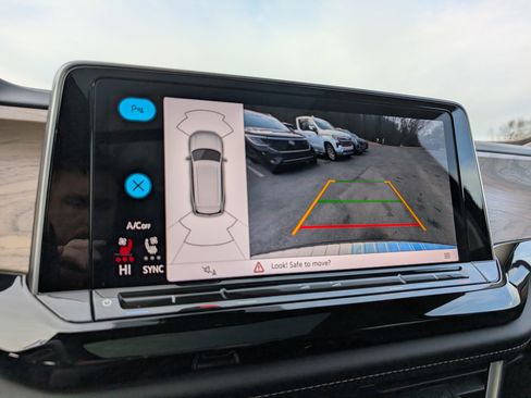 Used 2025 Volkswagen Atlas SE w/ Panoramic Sunroof Package image 30