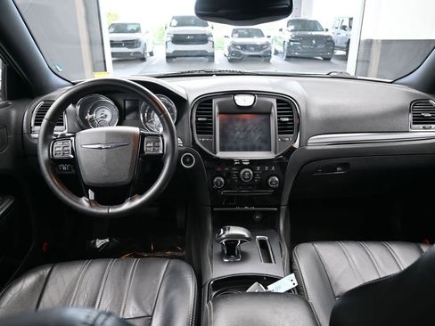 Used 2014 Chrysler 300 S image 33