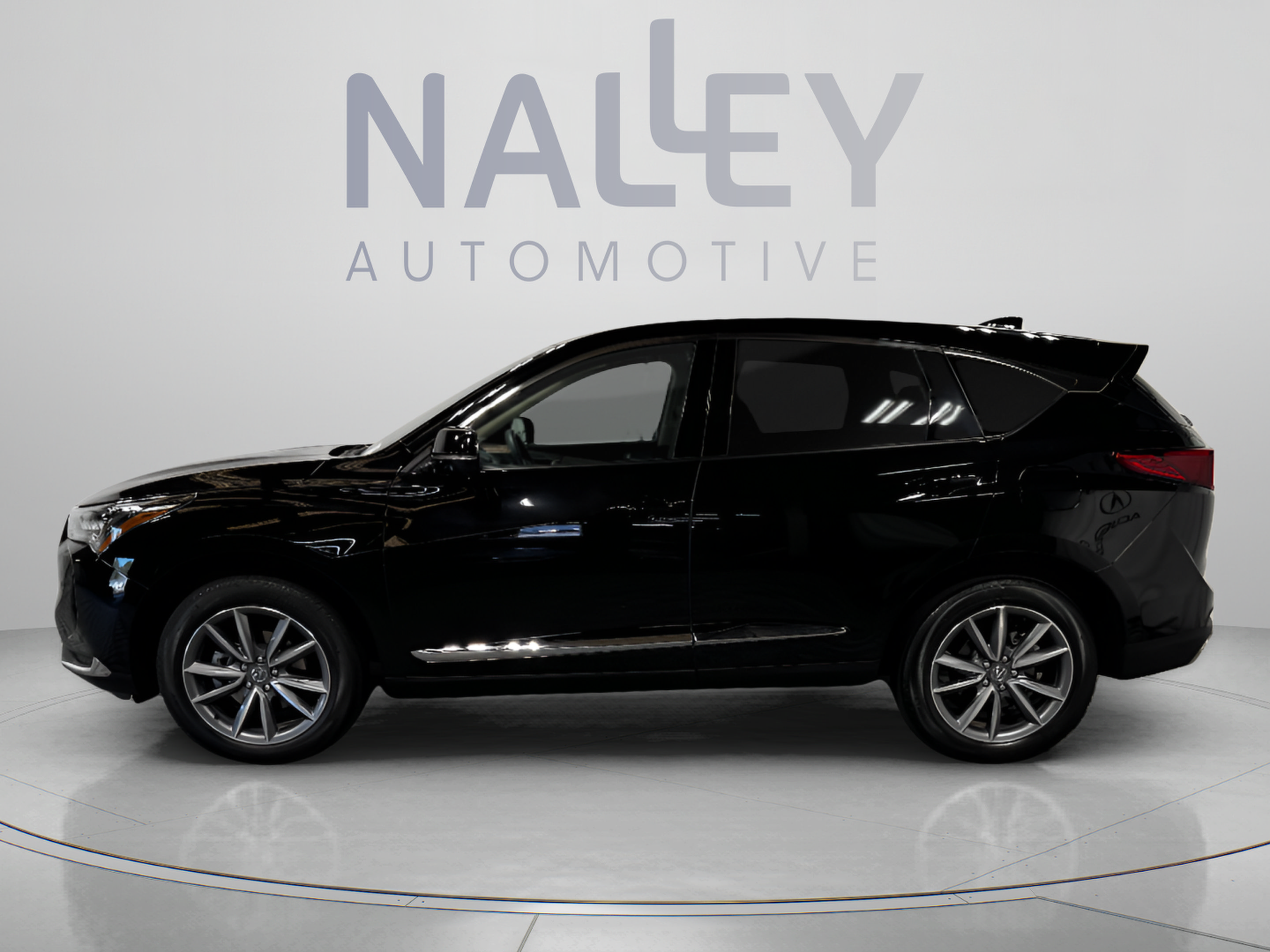 Used 2024 Acura RDX w/ Technology Package AWD/4WD image 2