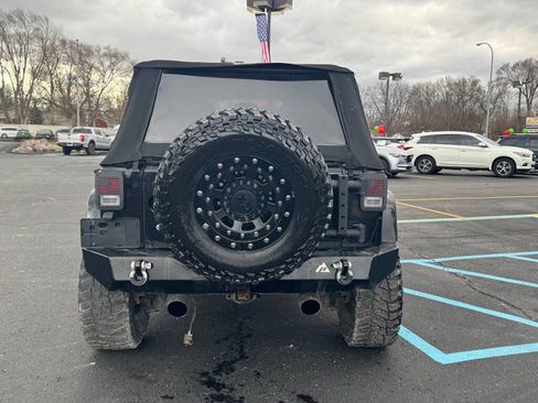 Used 2016 Jeep Wrangler Unlimited Sport image 28