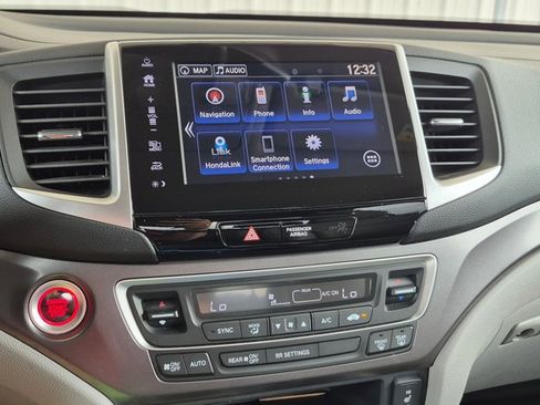 Used 2017 Honda Ridgeline RTL-T image 12